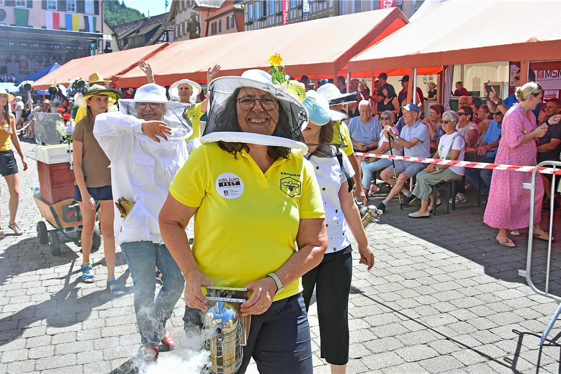 Die Bienenfreunde Murrhardt. Feier zu 60 Jahre Städtepartnerschaft Murrhardt und...