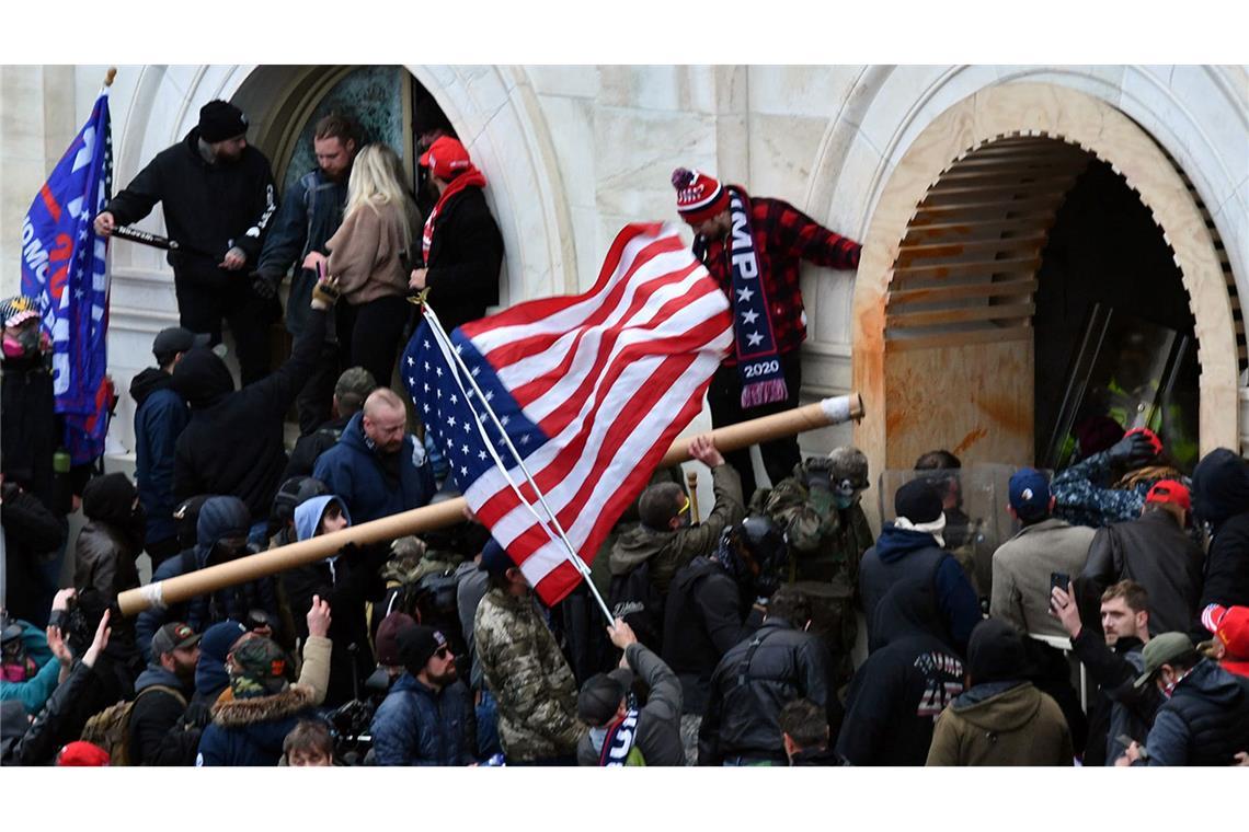 Rechte Kapitolstürmer fordern Schadenersatz von US-Regierung Die Bilder von der Stürmung des Kapitols am 6. Januar 2001 gingen um die Welt.