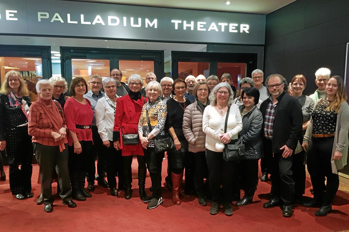 Spiel um die Kraft der Liebe Die BKZ-Leser genießen die Atmosphäre im SI-Centrum: Von „Ghost“ sind sie begeistert. Fotos: I. Knack, Stage Entertainment, Manuel Harlan (1)