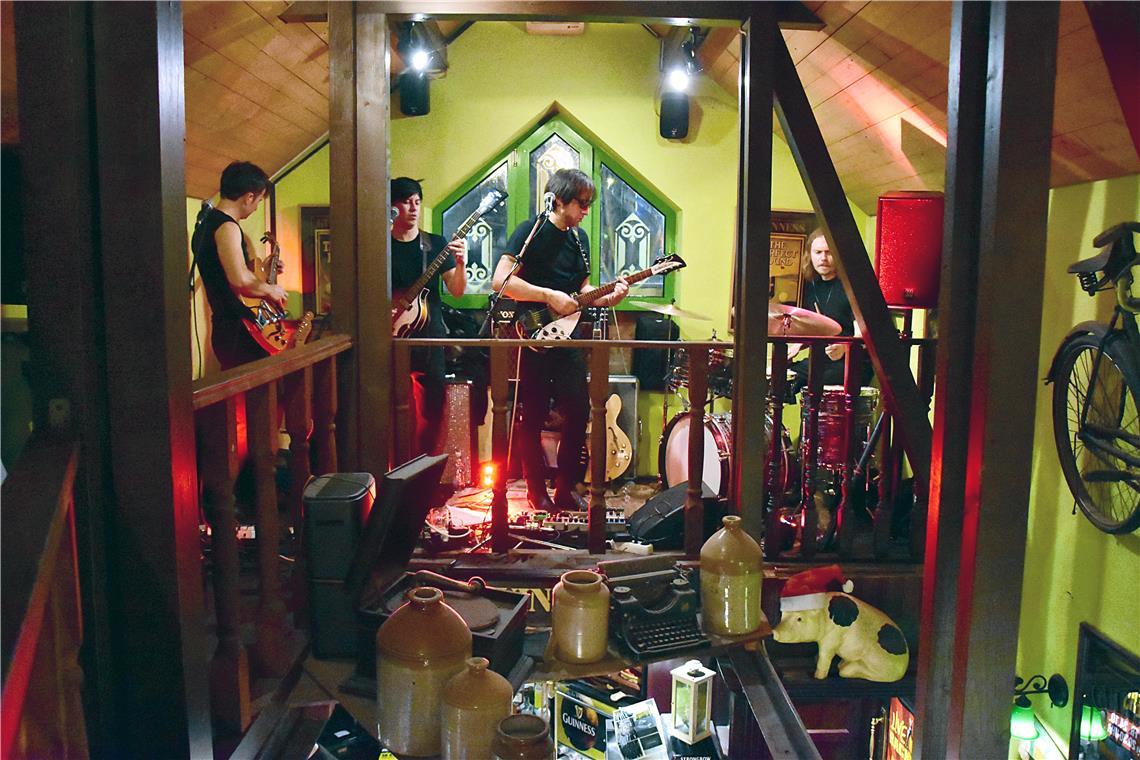Die Black Byrds bringen im An Sibin Irish Pub die Sixties in rauer und authentis...