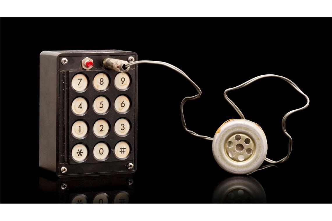 Die Blue Box, mit denen man das Telefonsystem manipulieren konnte, war das erste kommerzielle Projekt von Steve Wozniak und Steve Jobs. Handout: Bonhams/dpa