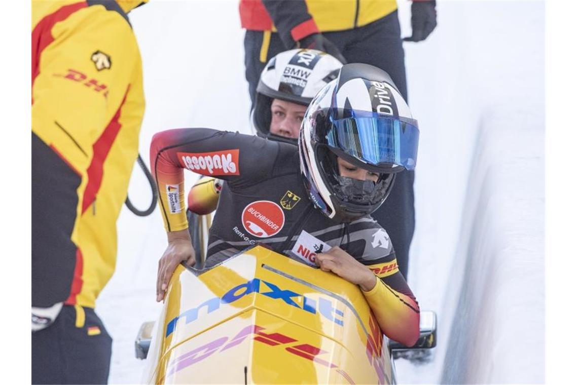 Die Bob-WM in Altenberg beginnt mit den Frauen im Zweierbob: Team Mariama Jamanka hat gute Aussichten. Foto: Urs Flueeler/KEYSTONE/dpa