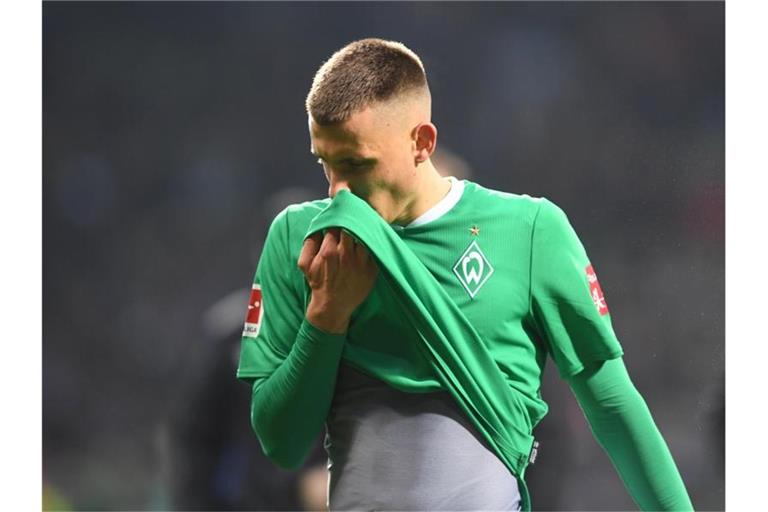 Die Bremer um Maximilian Eggestein warten schon seit acht Spielen auf einen Sieg. Foto: Carmen Jaspersen/dpa