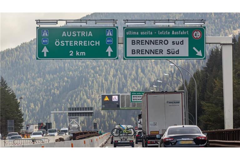 Die Brennerautobahn (A13/A22) gilt als politischer Zankapfel und notorisches Nadelöhr.