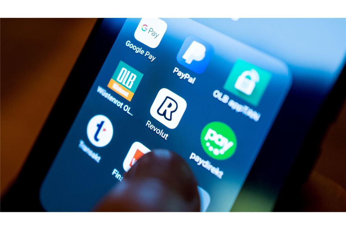 Die britische Digitalbank Revolut startet ein eigenes vollständiges Mobilfunkangebot. (Symbolbild).