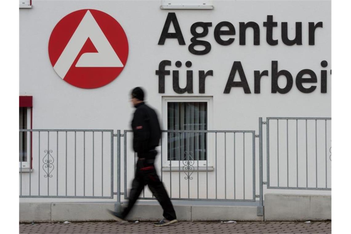 Arbeitslosigkeit sinkt auf Rekordtief seit Wiedervereinigung Die Bundesagentur hat die Arbeitsmarktdaten für November bekannt gegeben. Foto: Sebastian Kahnert/dpa-Zentralbild/dpa