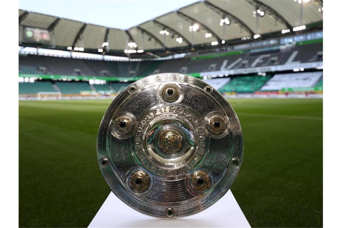 Die Bundesliga steht vor einem Sommer voller Ungewissheit. Foto: Kai Pfaffenbach/Reuters-Pool/dpa