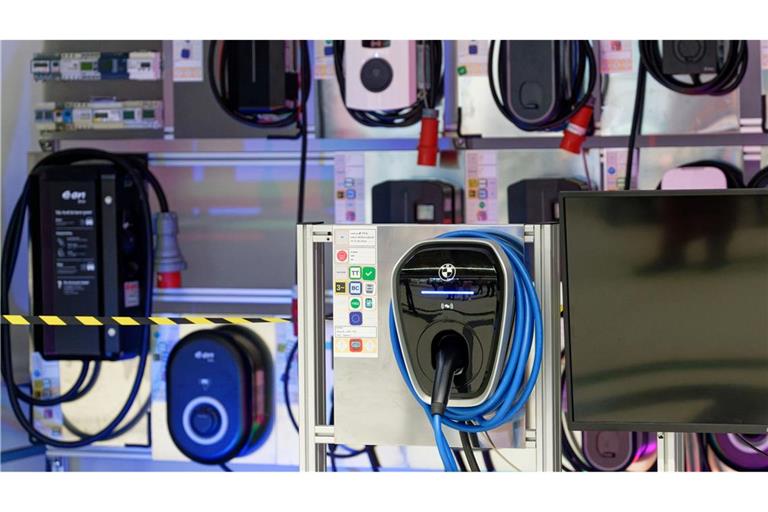 Die Bundesnetzagentur hat die elektrische Sicherheit von Wallboxen geprüft und festgestellt: Keine Gefahren für die Nutzerinnen und Nutzer. Auch die Funktechnik funktionierte. (Symbolbild)