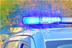 Die Bundespolizei ermittelt nun gegen dien Mann. Symbolfoto: Tobias Sellmaier