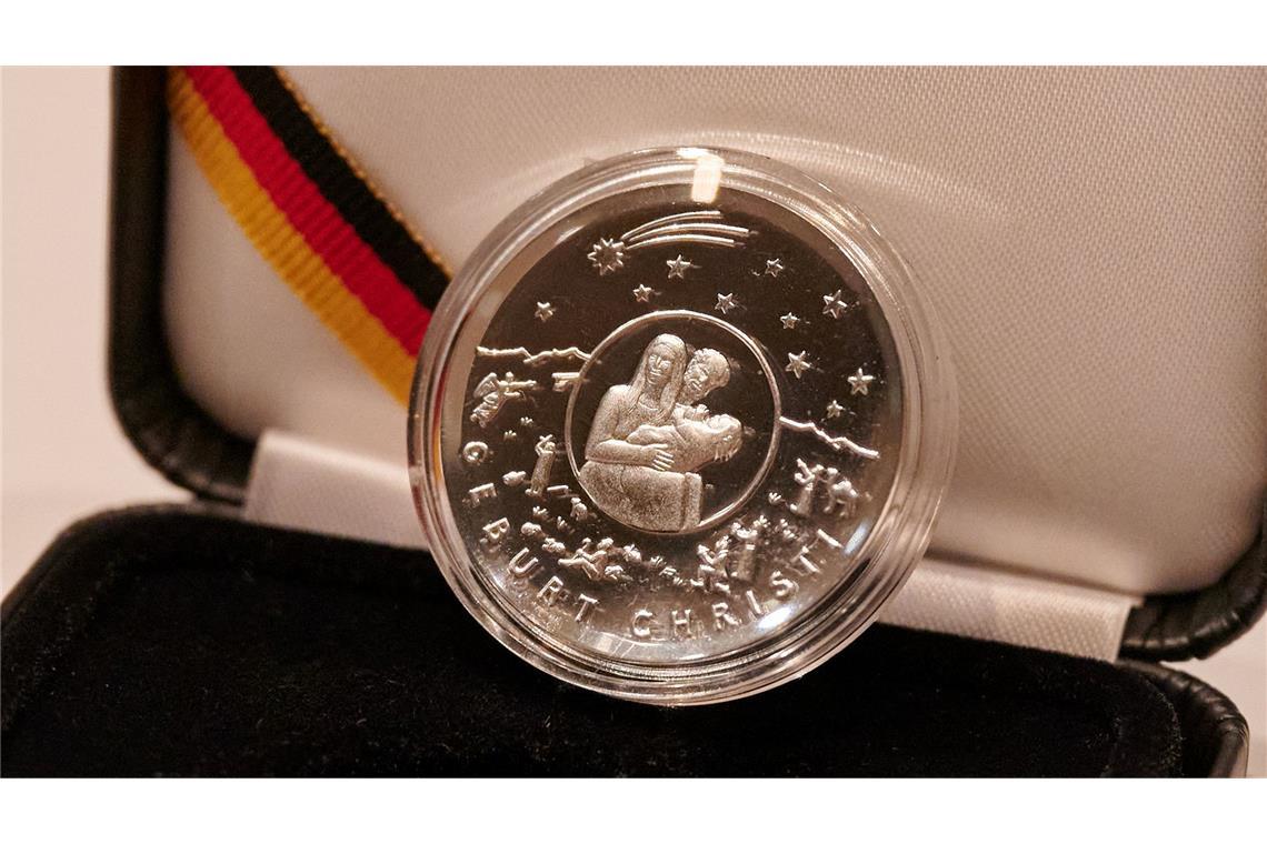 Die Bundesregierung gibt regelmäßig neue Sammlermünzen aus. (Archivbild)