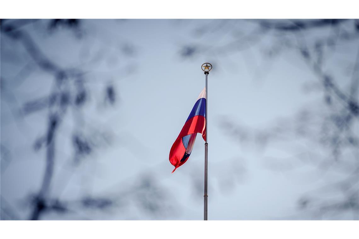 Die Bundesregierung hat den russischen Botschafter einbestellt.