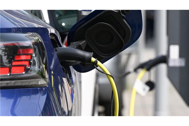 Die Bundesregierung will Elektromobilität einfach, zuverlässig und bezahlbar machen.