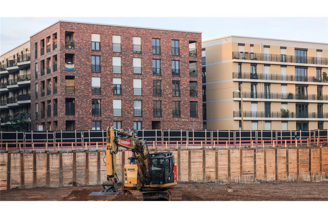 Die Bundesregierung will mit einem "Bau-Turbo" über schnellere Genehmigungen den schleppenden Wohnungsbau voranbringen. (Symbolbild)