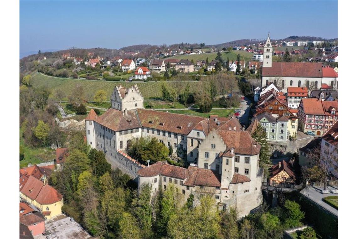 Die Burg Meersburg, liegt in Meersburg am Bodensee auf einer Anhöhe. Foto: Felix Kästle/dpa