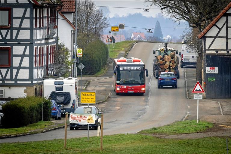 Die Bushaltestellen im Frühmeßhof werden barrierefrei umgebaut. Foto: Alexander Becher