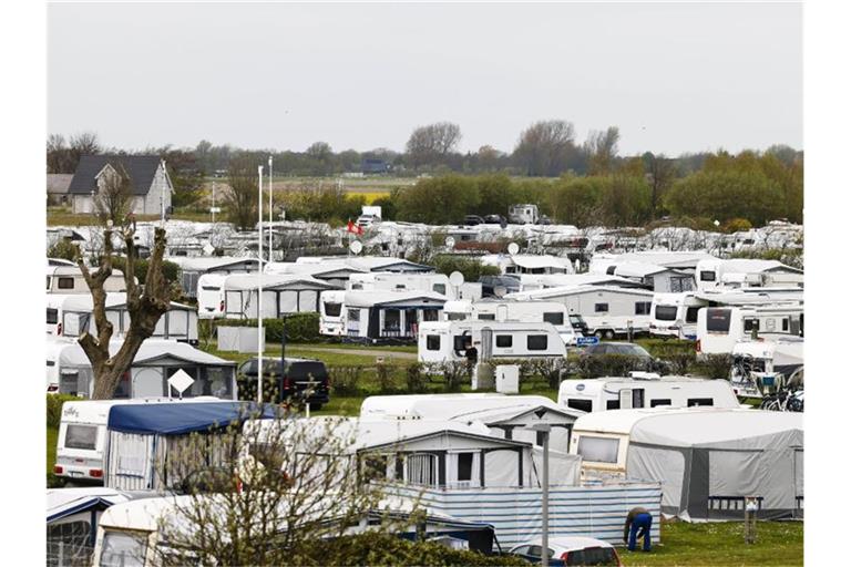 Die Campingplätze im eigenen Land bleiben für viele Bundesbürgerinnen und Bundesbürger in der Corona-Krise eine Alternative für die Urlaubszeit. Foto: Frank Molter/dpa
