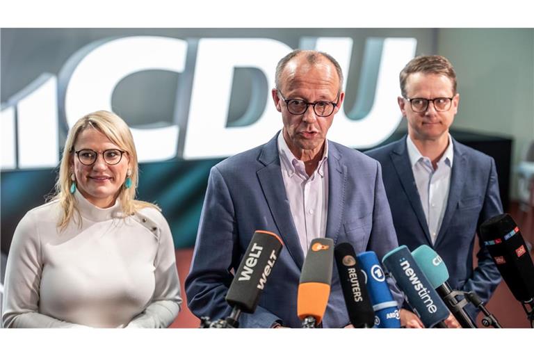 Die CDU hat ihre Ministerinnen und Minister für die neue Koalition vorgestellt.