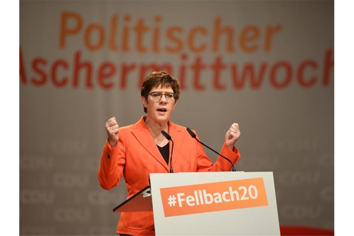 Die CDU-Vorsitzende Annegret Kramp-Karrenbauer spricht beim Politischen Aschermittwoch der CDU. Foto: Marijan Murat/dpa