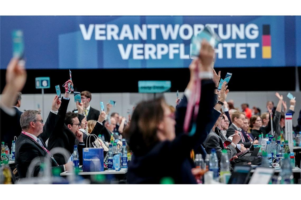 Die CDU votiert für eine Altersgrenze ab 14 Jahren für soziale Medien.