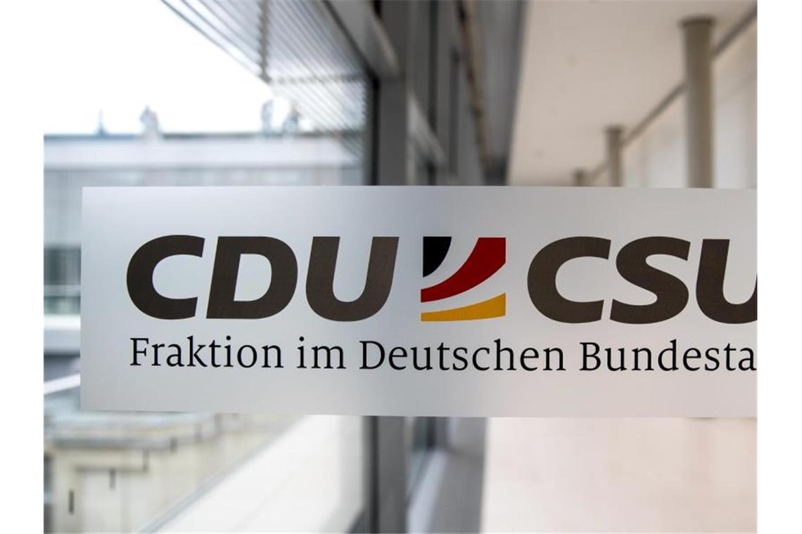 Die CDU/CSU-Bundestagsfraktion will sich als Konsequenz aus der Maskenaffäre strengere Regeln geben. Foto: Michael Kappeler/dpa