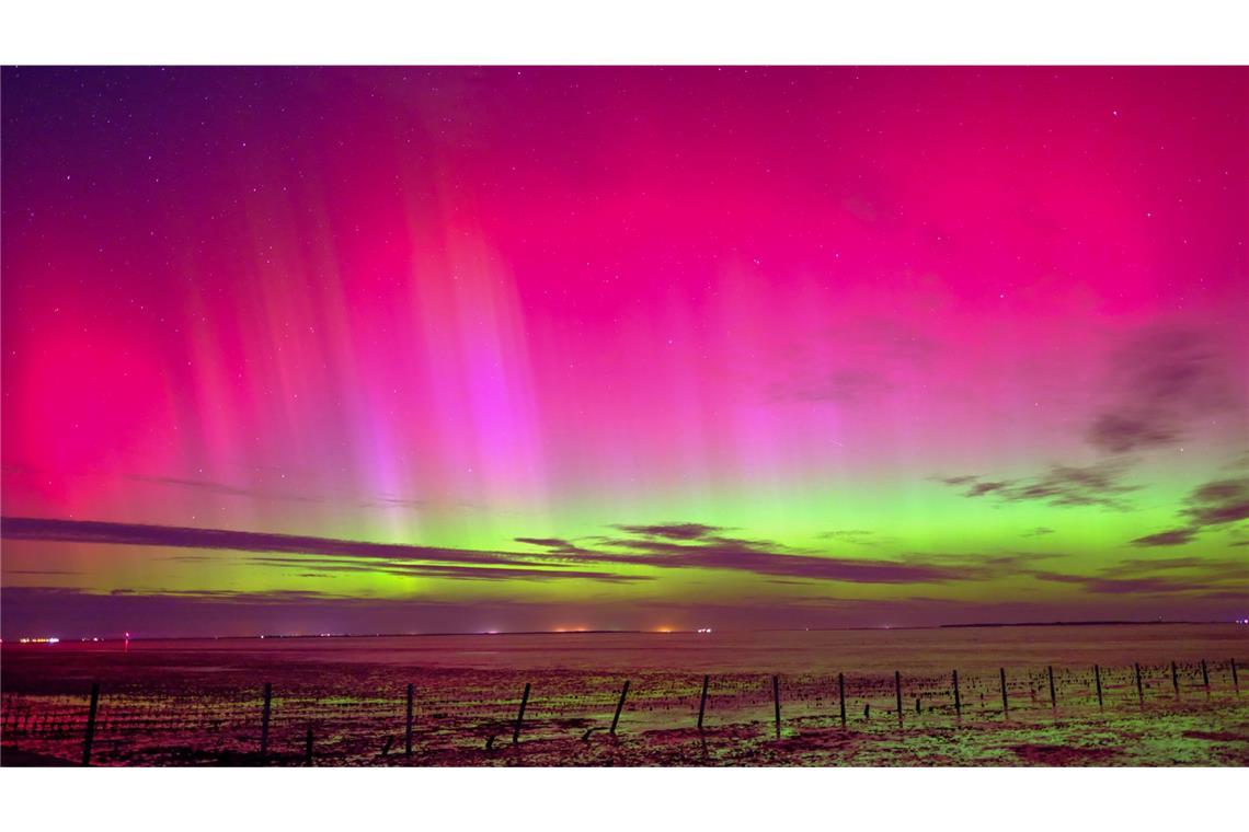 Möglicherweise Polarlichter zu sehen Die Chancen stehen gut, dass in der Nacht auf Montag hierzulande Polarlichter zu sehen sind.