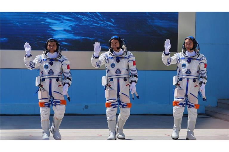 Die chinesischen Astronauten der Mission "Shenzhou 20" sollen sechs Monaten auf Chinas Raumstation "Tiangong" leben. (Archivbild)