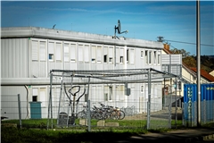 •Die Containerunterkunft des Landes in Aspach reicht nicht. Die Gemeinde muss eigentlich noch mehr Platz für Geflüchtete anbieten. Archivfoto: Alexander Becher
