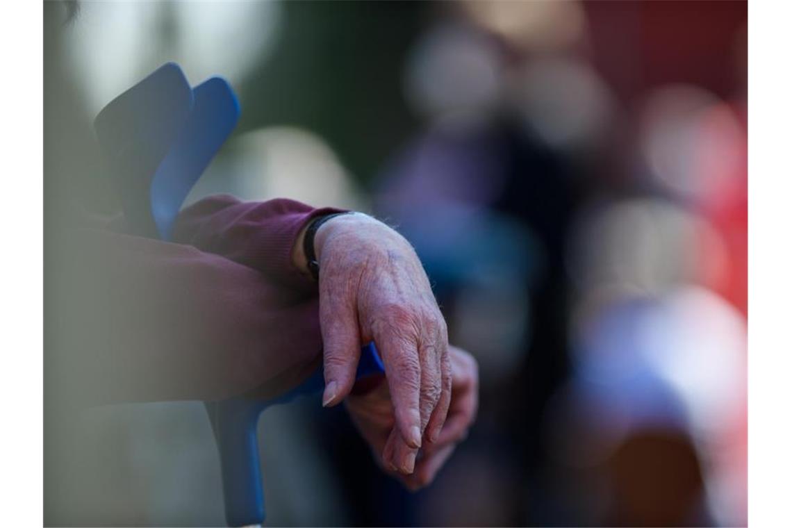 Umfrage: Mehr einsame Senioren ab 80 als vor der Pandemie