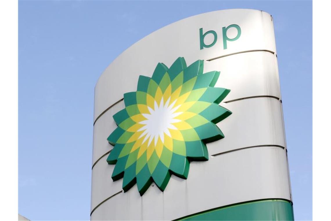 Die Corona-Pandemie und der Ölpreisverfall haben kräftig den Gewinn des britischen Ölkonzerns BP gedrückt. Foto: Caroline Spiezio/AP/dpa