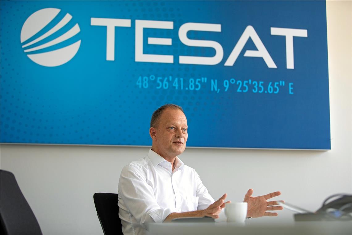„Das wird ein sehr gutes Jahr für Tesat“ Die Coronapandemie hat sich bei Tesat zwar auf die Arbeitsweise ausgewirkt, aber nicht auf die Umsätze. „Eine kurzfristige Krise hat auf unsere langfristigen Projekte keinen großen Einfluss“, sagt Geschäftsführer Marc Steckling. Foto: A. Becher