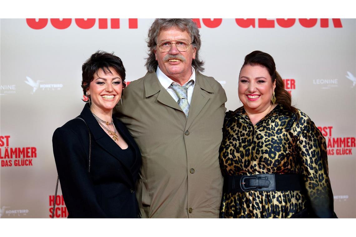 Die Crew: Die Schauspieler Tahnee Schaffarczyk (l-r), Hape Kerkeling (Horst Schlämmer) und Meltem Kaptan bei der Weltpremiere. (Archivbild)