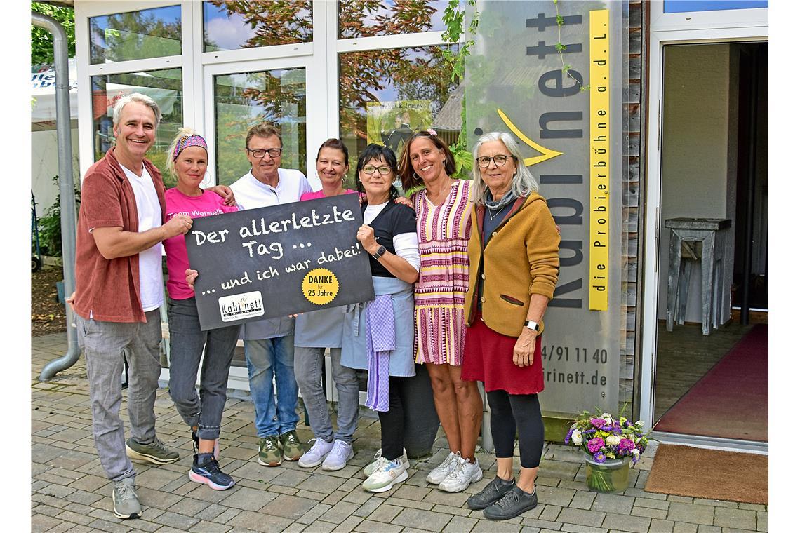 Die Crew verabschiedet sich. Von links: Thomas Weber, Irene Weber, Heinz Stammer...