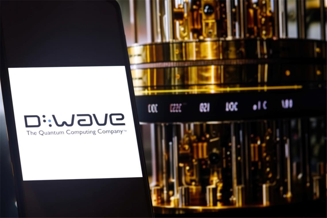 Warum ist die D-Wave-Aktie gefallen? - Ursachen des Kurssturzes im Überblick Die D-Wave Quantum Aktie ist um rund 10 % eingebrochen. Warum der Kurs trotz starkem Umsatzwachstum fällt, welche Rolle hohe Verluste spielen und was Anleger jetzt wissen müssen.