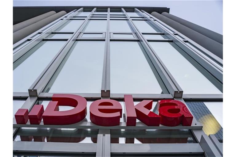 Die Dekabank ist nach eigenen Angaben bislang wirtschaftlich ordentlich durch die Krise gekommen. Foto: Frank Rumpenhorst/dpa/Frank Rumpenhorst/dpa