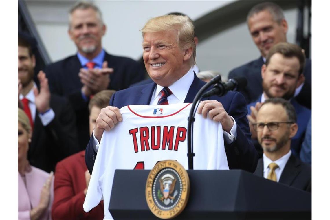 Die Demokraten haben formell die Steuererklärungen von Trump und mehrerer seiner Firmen für die Steuerjahre 2013 bis 2018 angefordert - das Weiße Haus wies die Forderung zurück. Foto: Manuel Balce Ceneta/AP