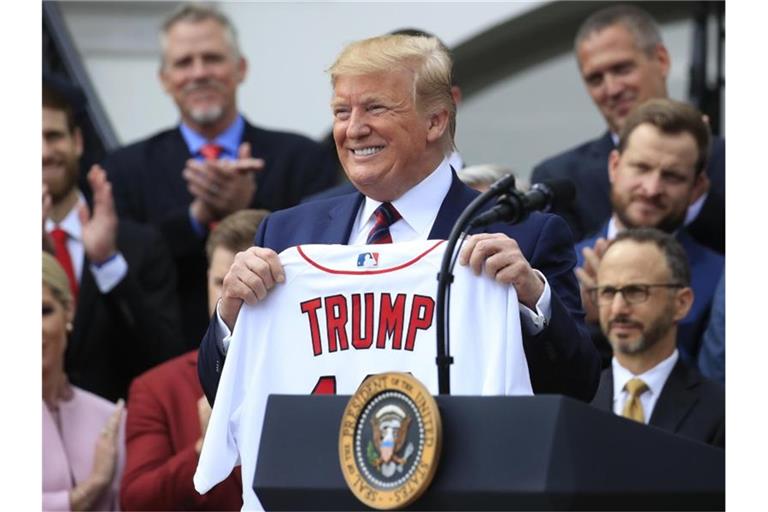 Die Demokraten haben formell die Steuererklärungen von Trump und mehrerer seiner Firmen für die Steuerjahre 2013 bis 2018 angefordert - das Weiße Haus wies die Forderung zurück. Foto: Manuel Balce Ceneta/AP