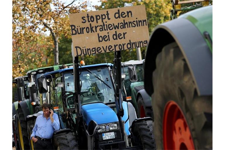Die Demonstrationen der Landwirte richten sich gegen die Pläne der Bundesregierung unter anderem für mehr Tierschutz und Grundwasservorsorge. Foto: Oliver Berg/dpa