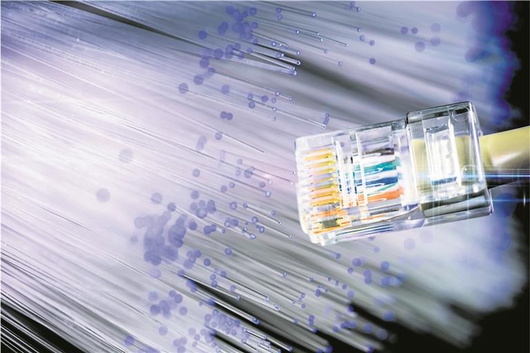 Die derzeit miserablen Internetverbindungen in einigen Backnanger Teilorten könnten dank der Glasfasertechnik bald der Vergangenheit angehören. Welches Realisierungsmodell gewählt wird und wie hoch die Förderung ist, entscheidet sich in den nächsten Monaten. Foto: Imago/Christian Ohde