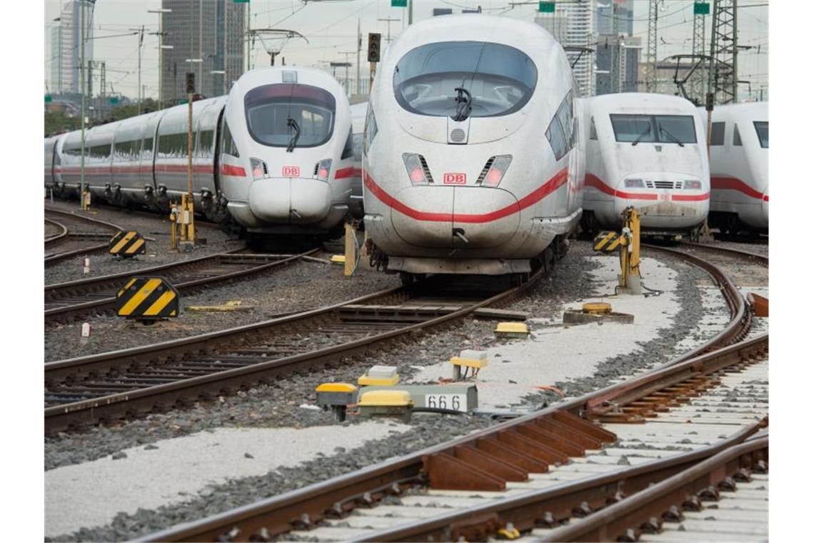 Die Deuitsche Bahn ist wegen der Belastungen in der Corona-Krise wirtschaftlich unter Druck geraten. Foto: picture alliance / dpa