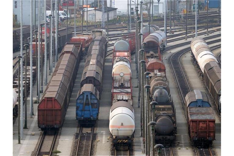 Die Deutsche Bahn macht Fortschritte beim leiseren Schienenverkehr. Foto: Ralf Hirschberger/zb/dpa