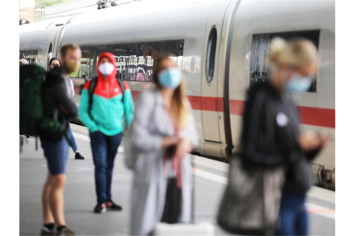 Die Deutsche Bahn versucht, junge Leute in ihre Züge zu locken. Foto: Oliver Berg/dpa