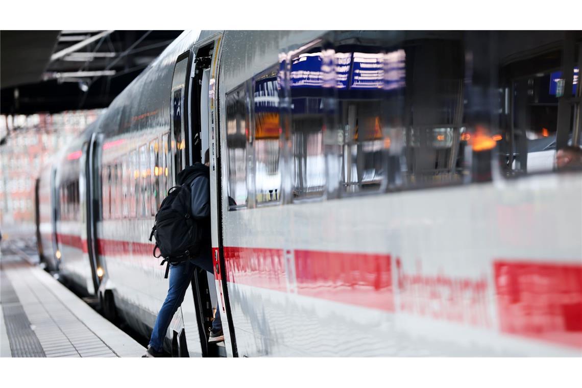 Die Deutsche Bahn verzeichnete 2025 einen Verlust von rund 2,3 Milliarden Euro. (Symbolbild)