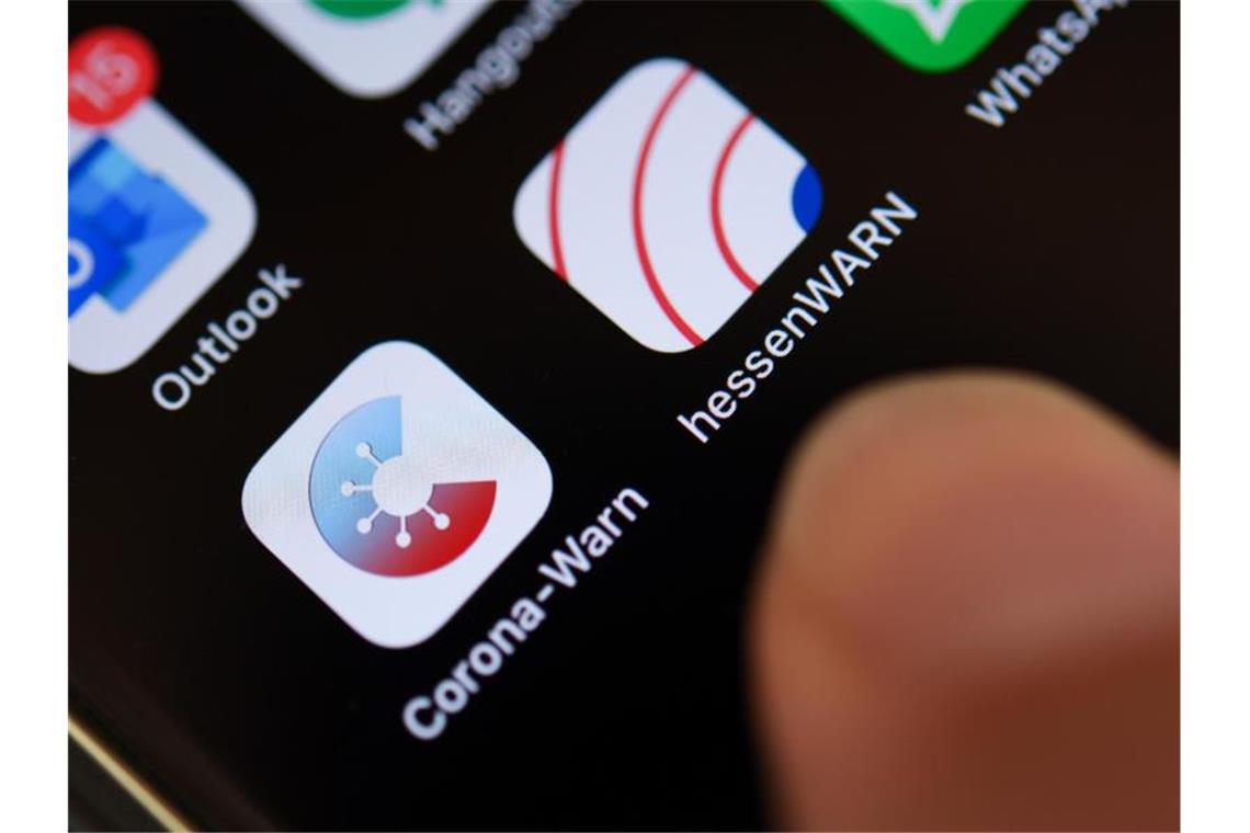 Corona-App startet länderübergreifende Risiko-Ermittlung Die deutsche Corona-Warn-App wird mit anderen europäischen Apps kompatibel. Foto: Arne Dedert/dpa