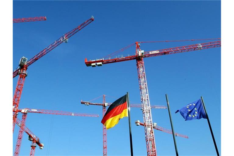 Die deutsche Industrie hat mit einer anhaltenden Schwächephase zu kämpfen. Foto: Wolfgang Kumm/dpa