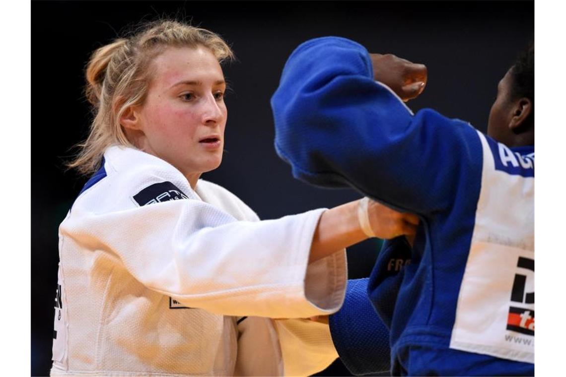 Die deutsche Judo-Kämpferin Martyna Trajdos (l) gehört zu den Favoritinnen. Foto: Jonas Güttler