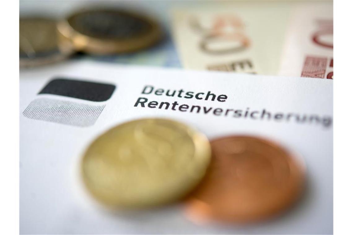 Die Deutsche Rentenversicherung rechnet mit einer Nullrunde in Westdeutschland. Foto: Marijan Murat/dpa