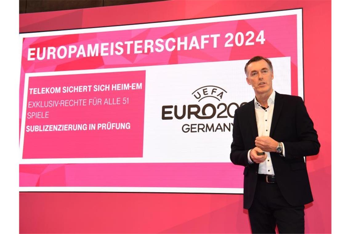 Die Deutsche Telekom hat die exklusiven Übertragungsrechte für die Fußball-EM 2024 erhalten. Foto: Felix Hörhager/dpa