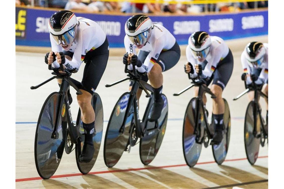 Die deutschen Bahnrad-Frauen wurden Zweite in der 4000-Meter-Mannschaftsverfolgung. Foto: Vincent Jannink/ANP/dpa