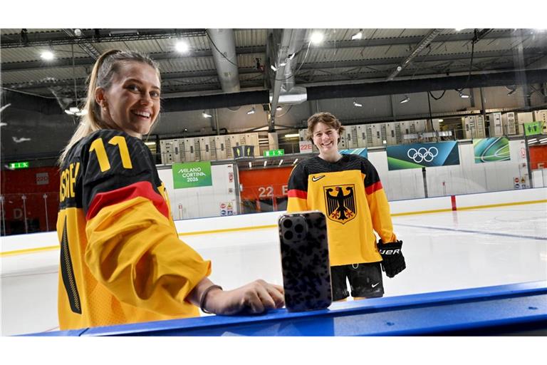 Die deutschen Eishockey-Frauen freuen sich über ihre Olympia-Rückkehr