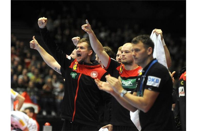 Die deutschen Handballer sind bereit für die EM. Foto: Herbert Pfarrhofer/APA/dpa